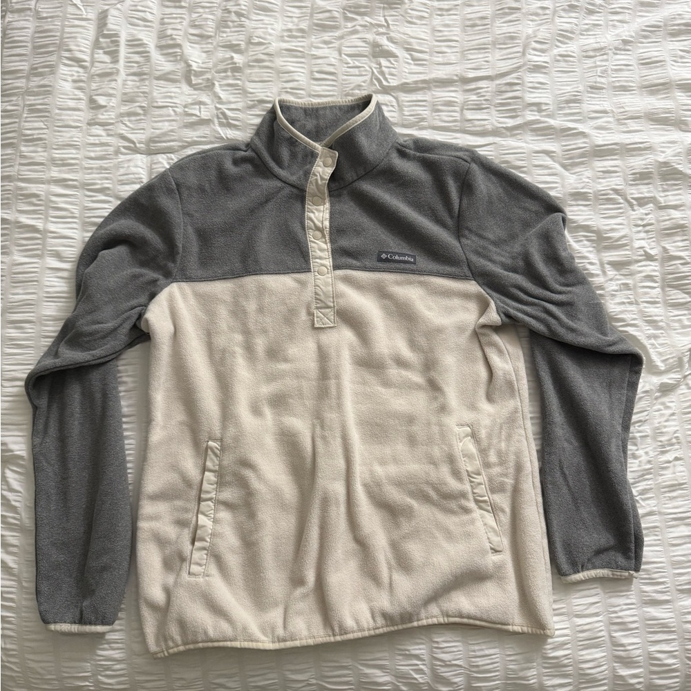 Columbia Cream & Gray Fleece Jacket